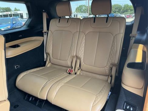 Used 2022 Jeep Grand Cherokee L Summit AWD/4WD image 19