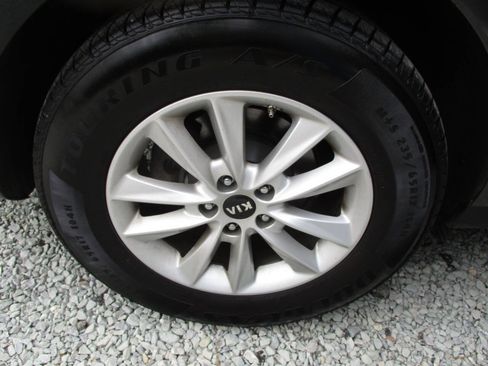 Used 2020 Kia Sorento LX AWD/4WD image 30
