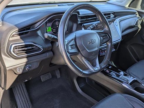 Used 2022 Chevrolet Bolt EUV LT w/ Convenience Package image 10