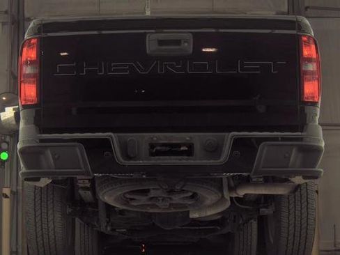 Used 2021 Chevrolet Colorado LT w/ Fleet Safety Package image 6