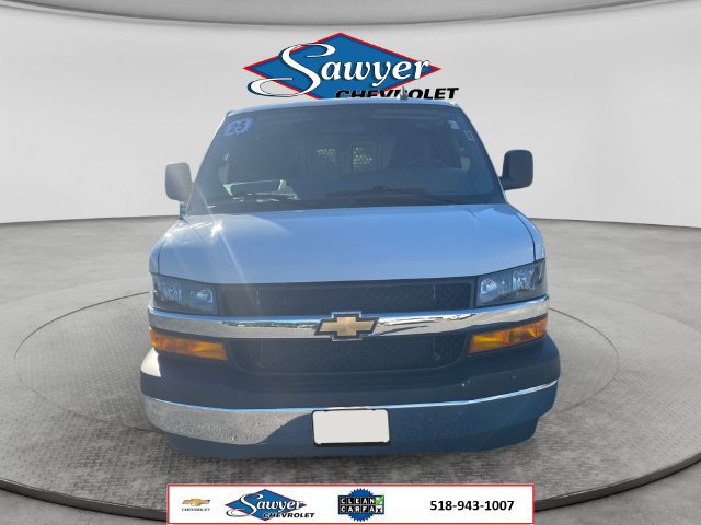 Used 2025 Chevrolet Express 2500 w/ Driver Convenience Package RWD image 8