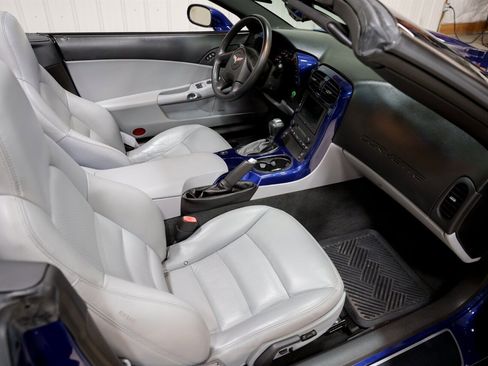 Used 2005 Chevrolet Corvette Convertible w/ Preferred Equipment Group image 24