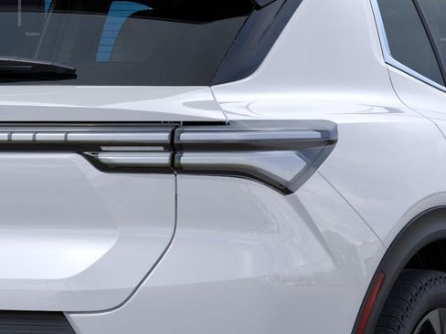 New 2026 Chevrolet Equinox EV LT image 11