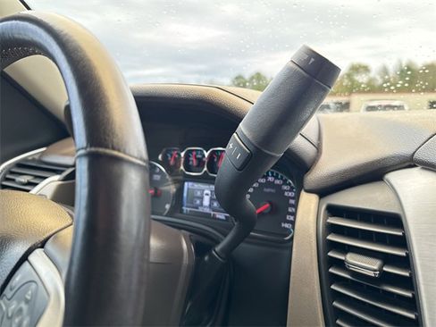 Certified 2020 GMC Yukon XL SLT w/ Open Road Package image 16