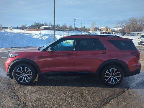 Used 2020 Ford Explorer ST w/ Premium Technology Package image 6