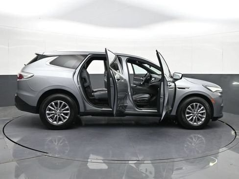 Used 2023 Buick Enclave Essence AWD/4WD image 40
