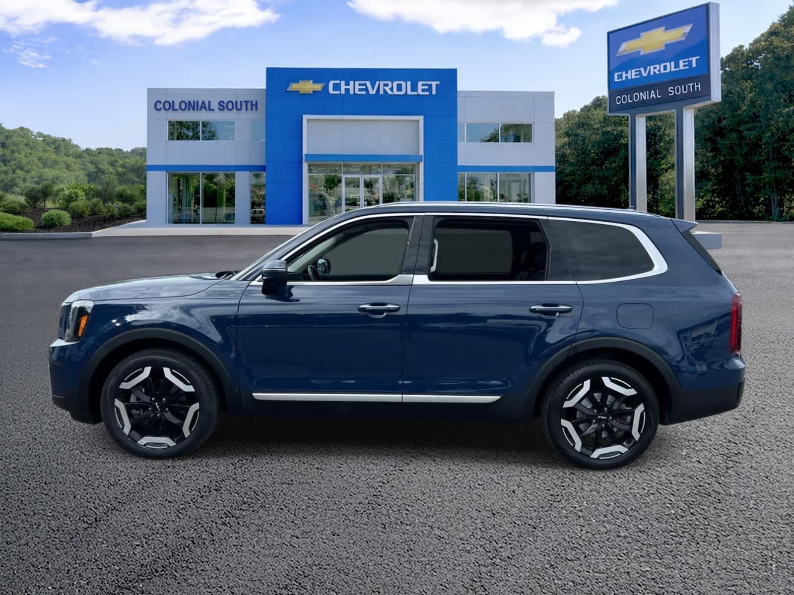 Used 2024 Kia Telluride S w/ S Sunroof Package AWD/4WD image 3