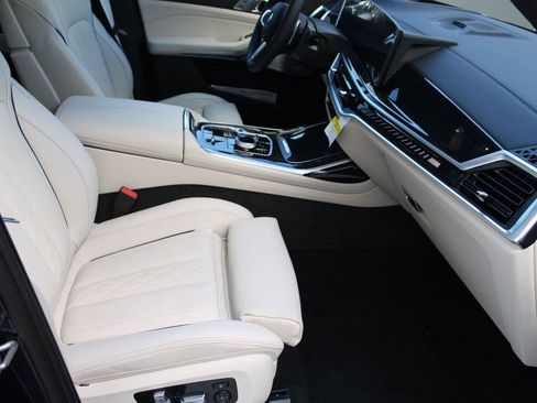 New 2026 BMW X7 M60i image 33