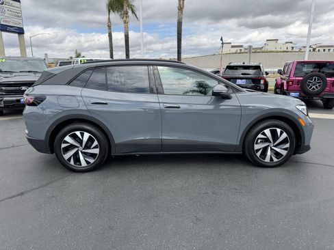 Used 2024 Volkswagen ID.4 2WD image 13