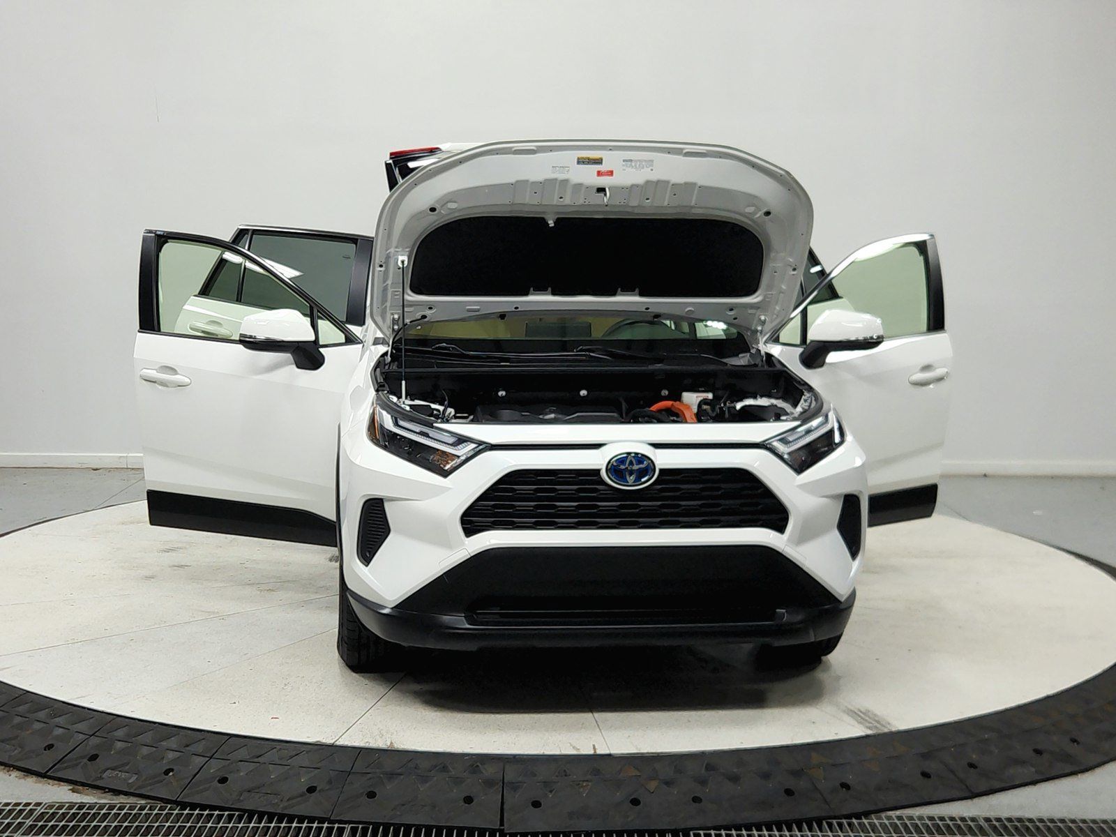 Used 2023 Toyota RAV4 LE AWD/4WD image 11