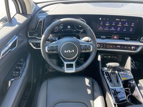 Certified 2025 Kia Sportage SX image 24