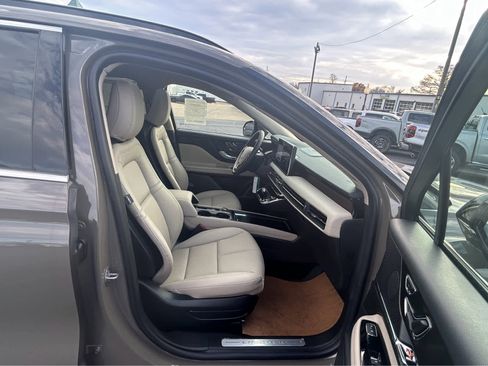 New 2025 Lincoln Corsair Grand Touring image 19