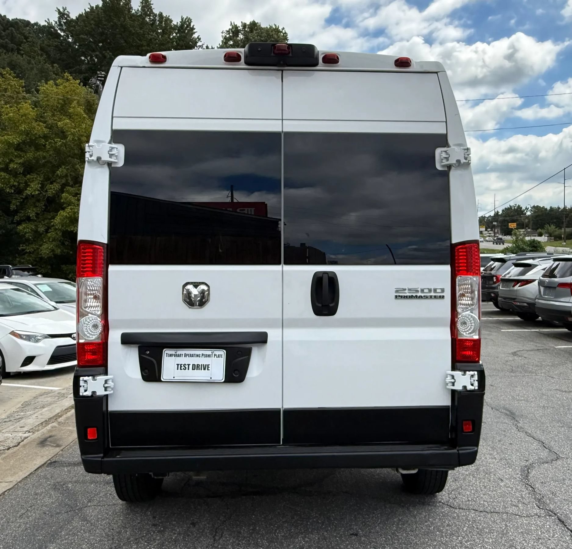 Used 2023 RAM ProMaster 2500 FWD image 5