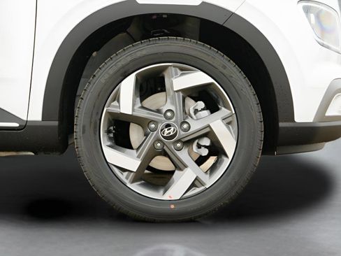 New 2026 Hyundai Venue SEL FWD image 10