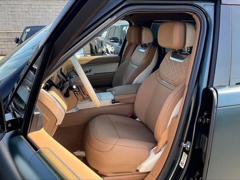 New 2026 Land Rover Range Rover SV AWD/4WD image 14
