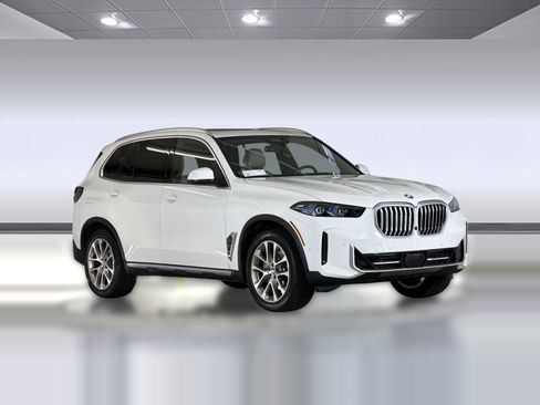 Used 2024 BMW X5 sDrive40i w/ Premium Package RWD image 7