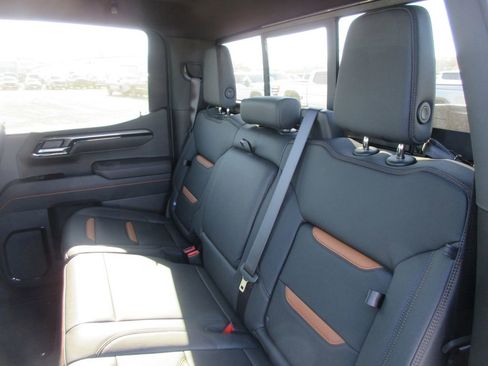 New 2026 GMC Sierra 1500 AT4 w/ AT4 Premium Package AWD/4WD image 16