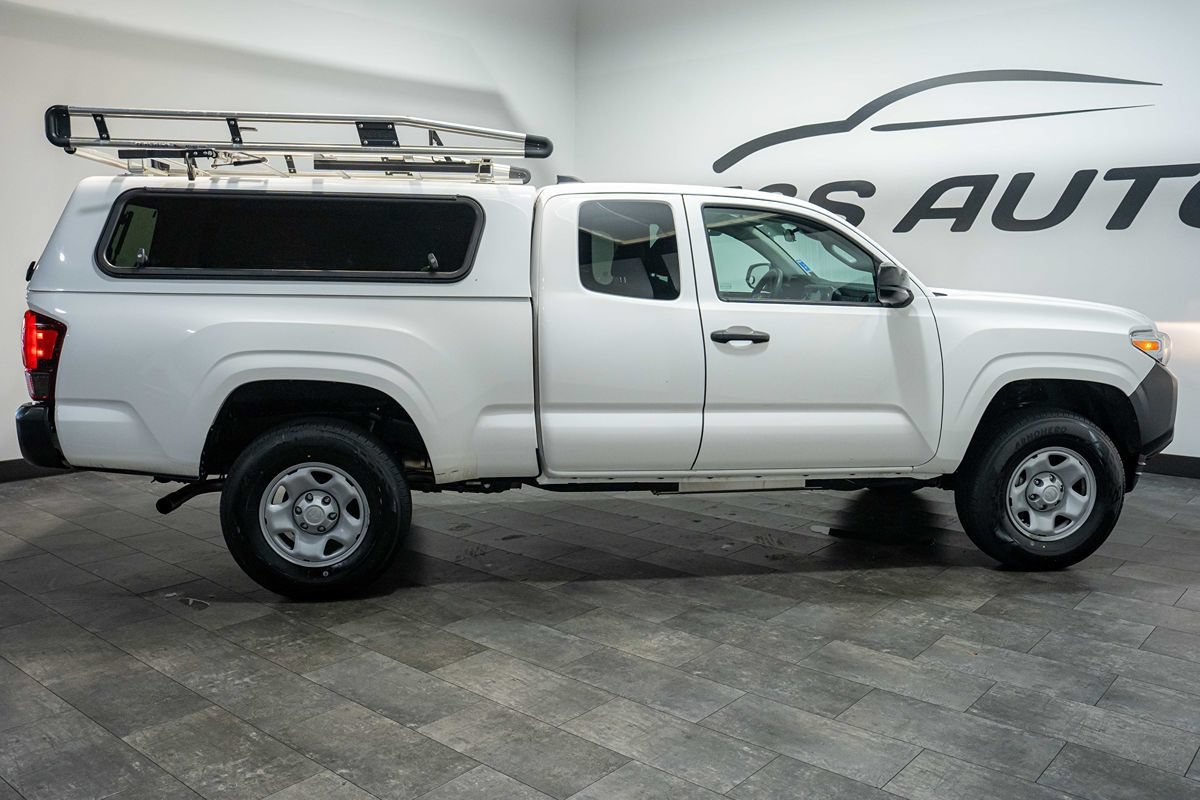 Used 2023 Toyota Tacoma SR RWD image 2