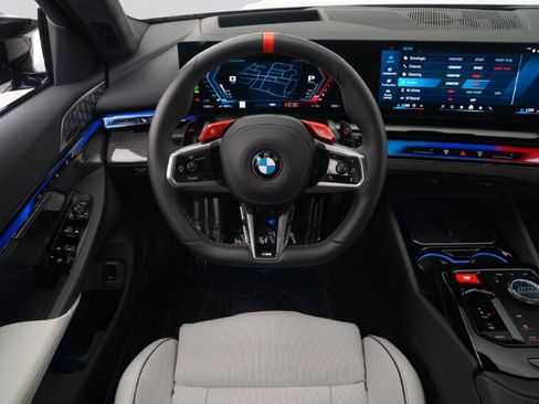 Used 2026 BMW M5 Touring w/ M Driver's Package AWD/4WD image 32