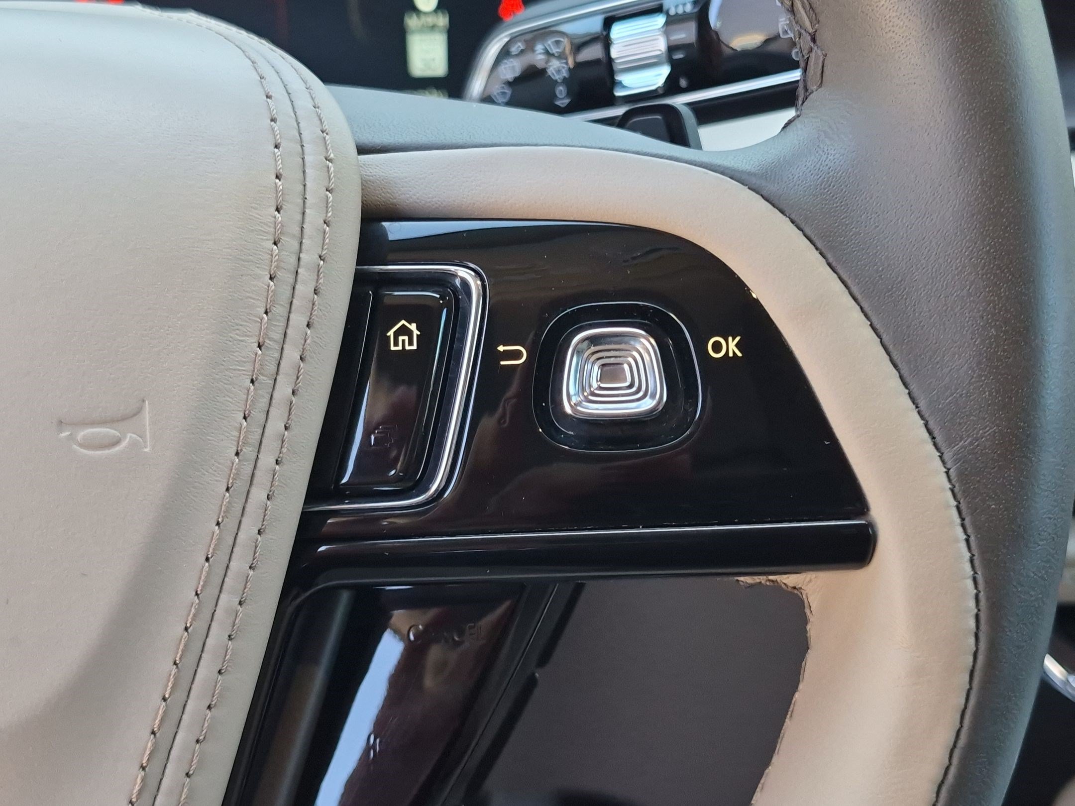 Used 2024 Lincoln Aviator Reserve w/ Equipment Group 201A AWD/4WD image 18