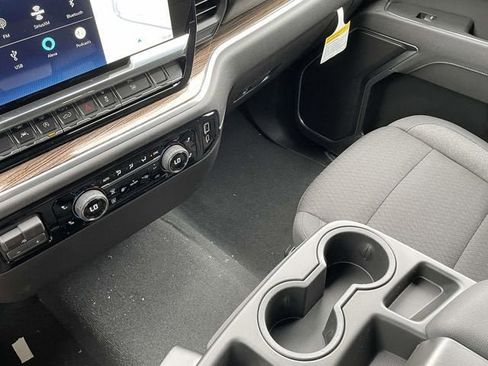 New 2025 Chevrolet Silverado 1500 LT image 29