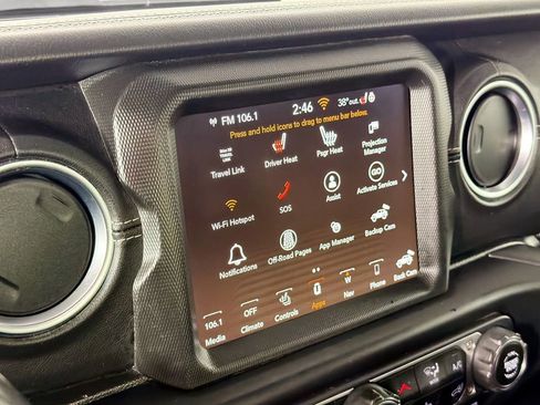 Used 2021 Jeep Wrangler Unlimited Sahara w/ Uconnect 4C Nav & Sound Group AWD/4WD image 15