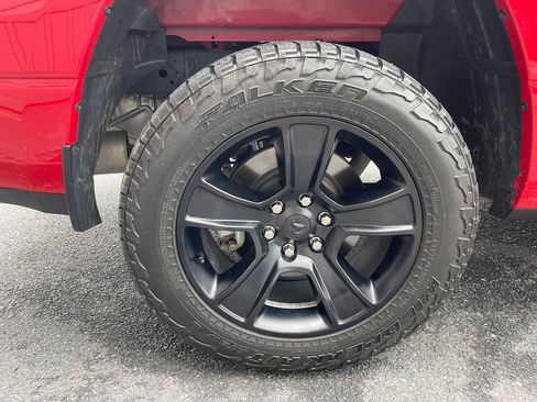 Used 2020 RAM 1500 Big Horn AWD/4WD image 10