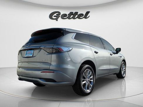 Used 2023 Buick Enclave Avenir w/ Avenir Technology Package FWD image 4