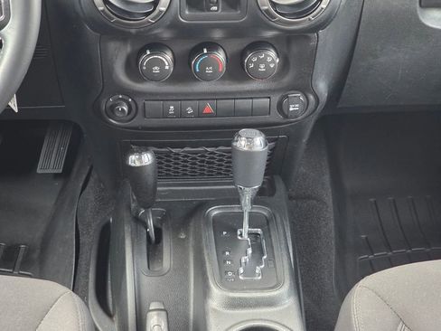 Used 2018 Jeep Wrangler Unlimited Sport S image 15