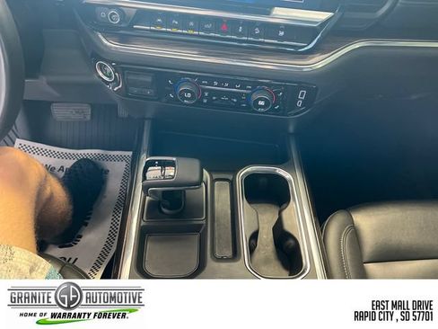 Used 2024 Chevrolet Silverado 1500 LT Trail Boss w/ LT Trail Boss Premium Package AWD/4WD image 12