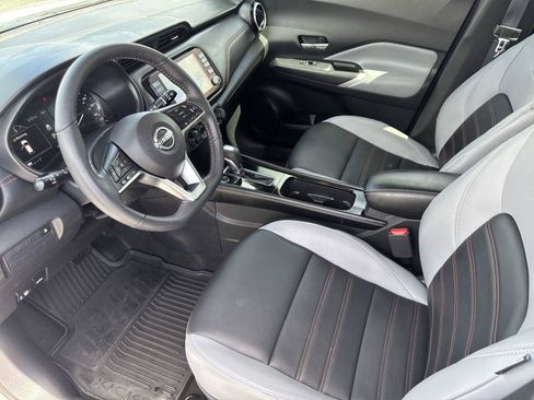Used 2023 Nissan Kicks SR w/ SR Premium Package FWD image 10