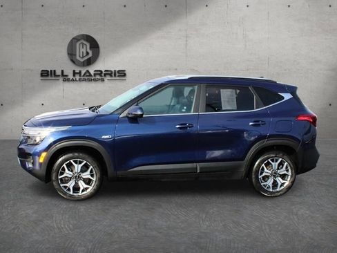 Used 2023 Kia Seltos EX image 4