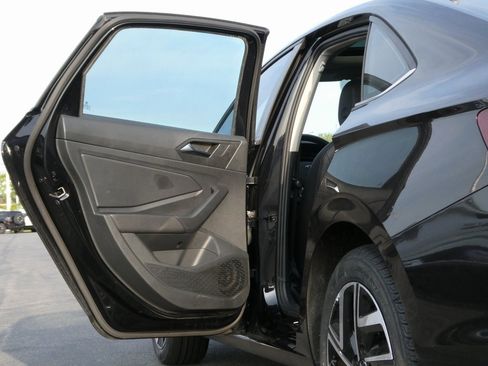 Used 2024 Volkswagen Jetta SEL image 35