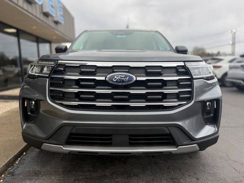 Certified 2025 Ford Explorer Active w/ Active Comfort Package AWD/4WD image 2