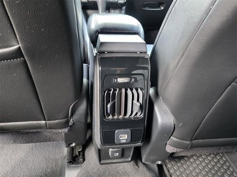 Used 2023 Jeep Compass Trailhawk image 16