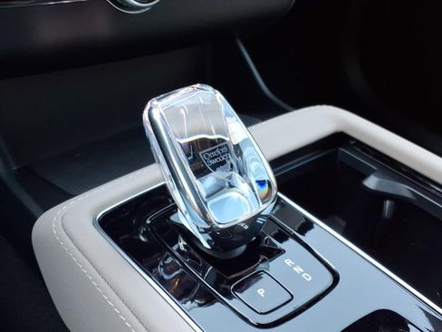 New 2026 Volvo XC90 B6 Plus w/ Protection Package Premier image 19