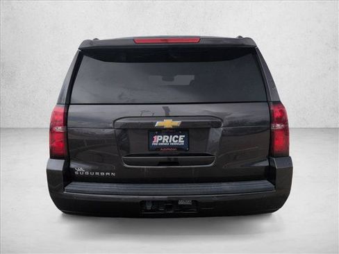Used 2018 Chevrolet Suburban LS RWD image 7