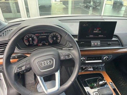 Used 2023 Audi Q5 2.0T Premium Plus w/ Premium Plus Package AWD/4WD image 4