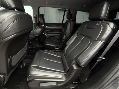 Used 2022 Jeep Grand Cherokee L Limited image 27