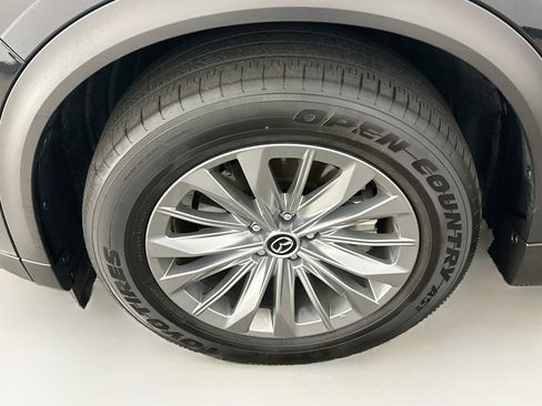 Used 2024 MAZDA CX-90 Plug-In Hybrid w/ Preferred AWD/4WD image 11