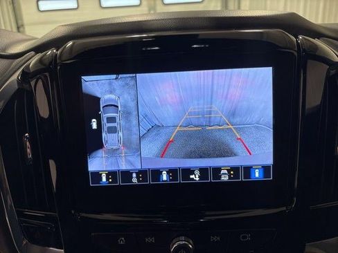 Used 2023 Chevrolet Traverse High Country AWD/4WD image 19