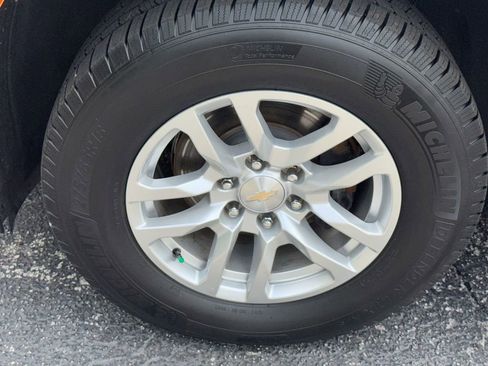 Used 2021 Chevrolet Tahoe LS RWD image 12