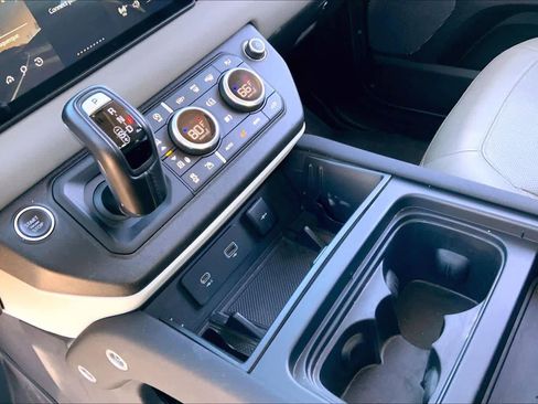 Used 2021 Land Rover Defender 110 SE image 14