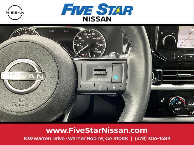 Used 2024 Nissan Pathfinder SL FWD image 14