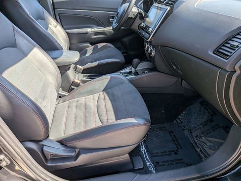 Used 2025 Mitsubishi Outlander Sport SE AWD/4WD image 28