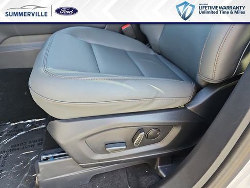 New 2026 Ford Explorer Active w/ Active Comfort Package RWD image 31