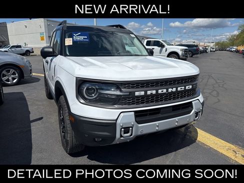 Used 2025 Ford Bronco Sport Badlands w/ Badlands Tech Package AWD/4WD image 2
