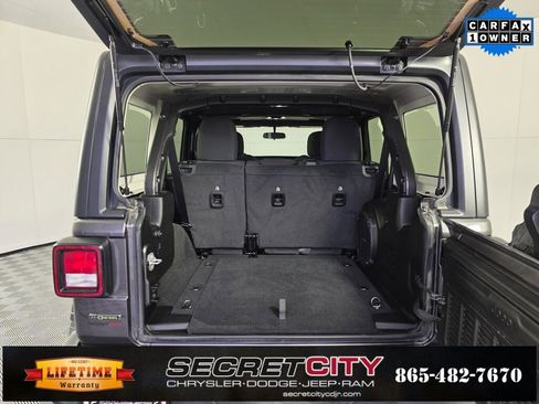 Used 2022 Jeep Wrangler Unlimited Willys image 29