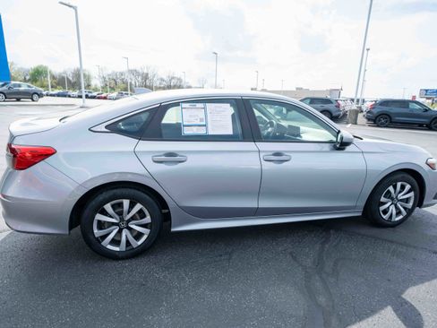 Used 2023 Honda Civic LX image 6