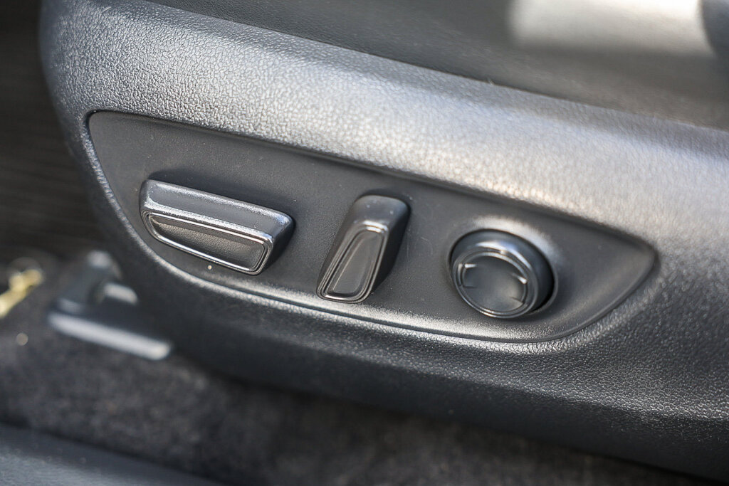 Used 2023 Toyota RAV4 XLE Premium FWD image 11